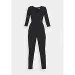 Jumpsuit von der Marke WAL G TALL