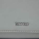Ledertasche von Calvin Klein, in der Farbe Grau, aus Kunstleder, andere Perspektive, Vorschaubild