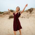 Wickelkleid von NORDLICHT, in der Farbe Rot, aus Lyocell, andere Perspektive, Vorschaubild