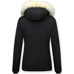 Winterjacke von Matogla, in der Farbe Schwarz, aus Polyester, andere Perspektive, Vorschaubild