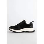 Sneaker low der Marke Clarks