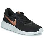 Nike Sneaker der Marke Nike