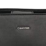 Henkeltasche von Calvin Klein, in der Farbe Schwarz, aus Polyurethan, andere Perspektive, Vorschaubild
