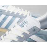 Sneaker von Adidas, in der Farbe Blau, andere Perspektive, Vorschaubild