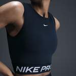 Nike Pro der Marke Nike