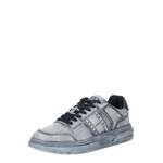 Sneaker der Marke Tommy Jeans