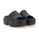 Pantoffel von Crocs, in der Farbe Schwarz, aus Kunststoff, andere Perspektive, Vorschaubild