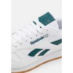 Sneaker von Reebok Classic, in der Farbe Weiss, andere Perspektive, Vorschaubild