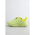 Sneaker low der Marke HOKA