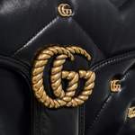 Handgelenkstasche von Gucci, in der Farbe Schwarz, aus Mikrofaser, andere Perspektive, Vorschaubild