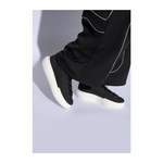 Sneaker von Y-3, in der Farbe Schwarz, aus Gummi, andere Perspektive, Vorschaubild