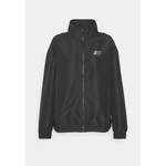 Trainingsjacke von der Marke New Balance