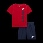 Nike Sportswear der Marke Nike