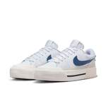 Hallenschuhe von Nike Sportswear, in der Farbe Weiss, aus Kunststoff, andere Perspektive, Vorschaubild