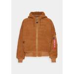 Winterjacke von der Marke alpha industries