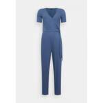 Jumpsuit von der Marke Even&Odd