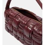 Schultertasche von Bottega Veneta, in der Farbe Rot, andere Perspektive, Vorschaubild