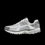 Sneaker von Nike, in der Farbe Grau, aus Kunstleder, Vorschaubild