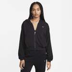 Nike Sportswear der Marke Nike