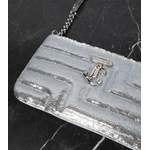 Schultertasche von Jimmy Choo, in der Farbe Silber, andere Perspektive, Vorschaubild