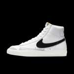 Nike Blazer der Marke Nike