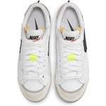 Sneaker von Nike, in der Farbe Grau, aus Material-mix, andere Perspektive, Vorschaubild