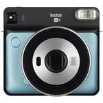 Sofortbildkamera Instax der Marke Fujifilm