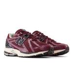 Sneaker von New Balance, in der Farbe Rot, andere Perspektive, Vorschaubild