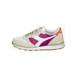 Sneaker low der Marke Diadora