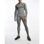 Under Armour der Marke Under Armour