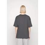 T-Shirt von New Balance, in der Farbe Schwarz, andere Perspektive, Vorschaubild