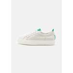 Sneaker low der Marke Paul Green