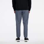 Herren-Sporthosen von New Balance, in der Farbe Grau, aus Polyester, andere Perspektive, Vorschaubild