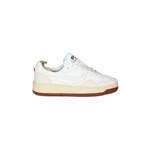 GENESIS Sneaker der Marke Genesis