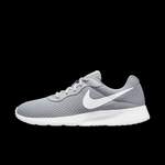 Sneaker von Nike, in der Farbe Grau, aus Textil, andere Perspektive, Vorschaubild