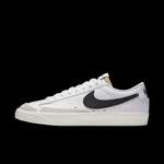 Nike Blazer der Marke Nike