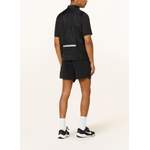 Laufweste von Nike, in der Farbe Schwarz, aus Polyester, andere Perspektive, Vorschaubild