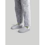 Pantolette von Crocs, in der Farbe Grau, aus Leder, andere Perspektive, Vorschaubild