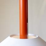 Pendelleuchte von NINE, in der Farbe Orange, aus Edelstahl, andere Perspektive, Vorschaubild