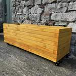 Blumenkübel aus der Marke CW Bespoke Planters