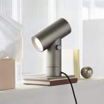 Schreibtischlampe von Muuto, in der Farbe Schwarz, aus Aluminium, andere Perspektive, Vorschaubild