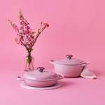 Topf von Le Creuset, in der Farbe Rosa, aus Edelstahl, andere Perspektive, Vorschaubild