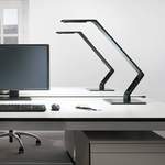 Schreibtischlampe von LUCTRA®, in der Farbe Schwarz, aus Aluminium, andere Perspektive, Vorschaubild